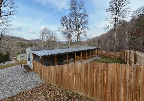 $248,900 | 85 Wounded Knee Lane, Hayesville, NC 28904