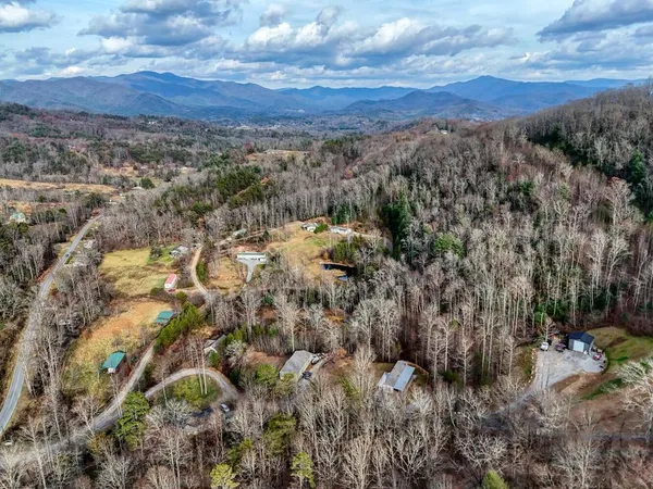 $248,900 | 85 Wounded Knee Lane, Hayesville, NC 28904