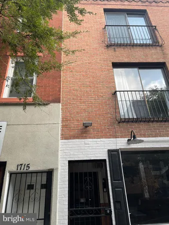 $1,625 | 1715 South Street, Unit 2, Philadelphia, PA 19146