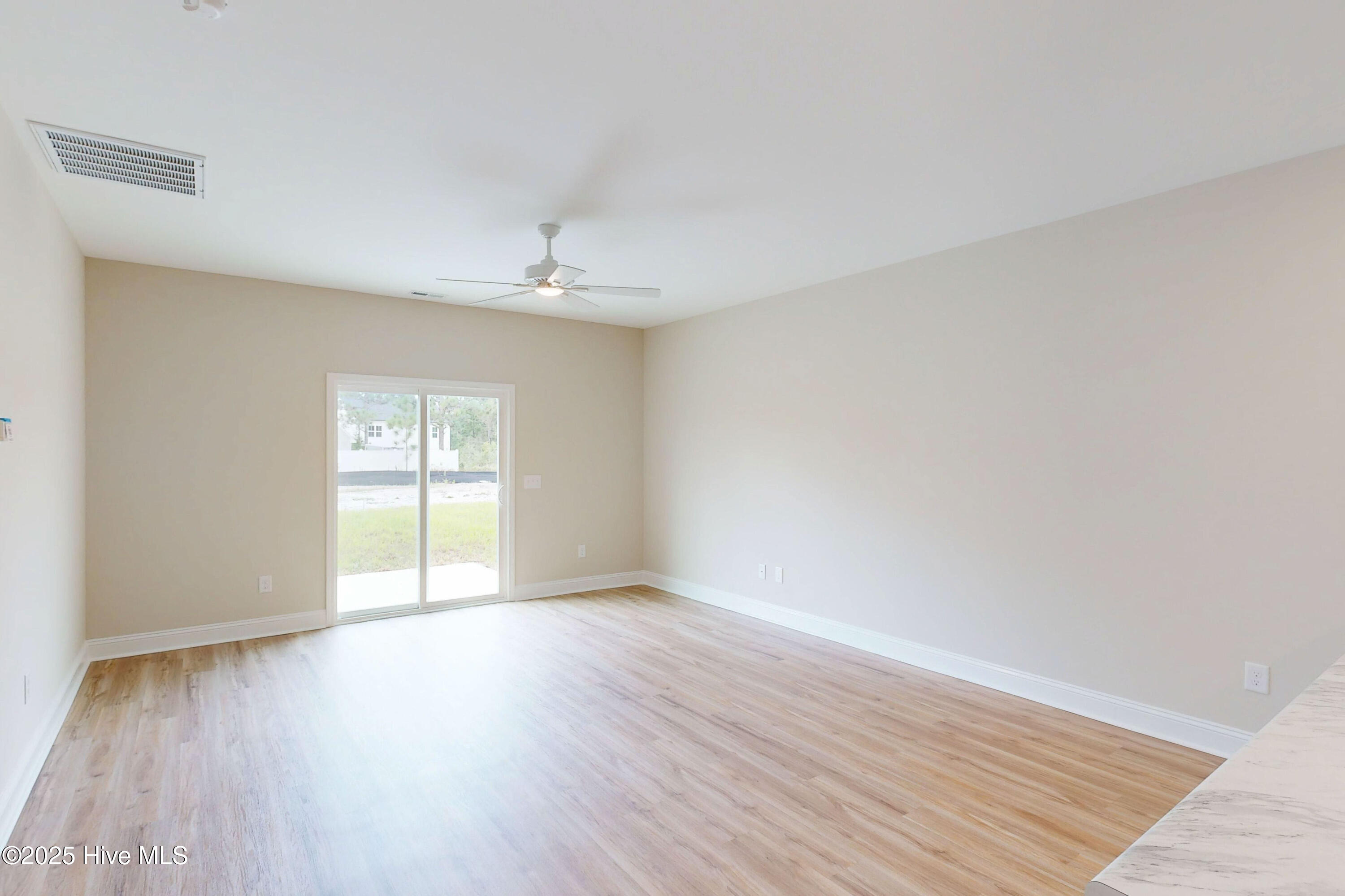 209 Sandpiper Place Holly Ridge, NC 28445 - Photo 9 of 29 209 Sandpiper Place - Interiors - Edited