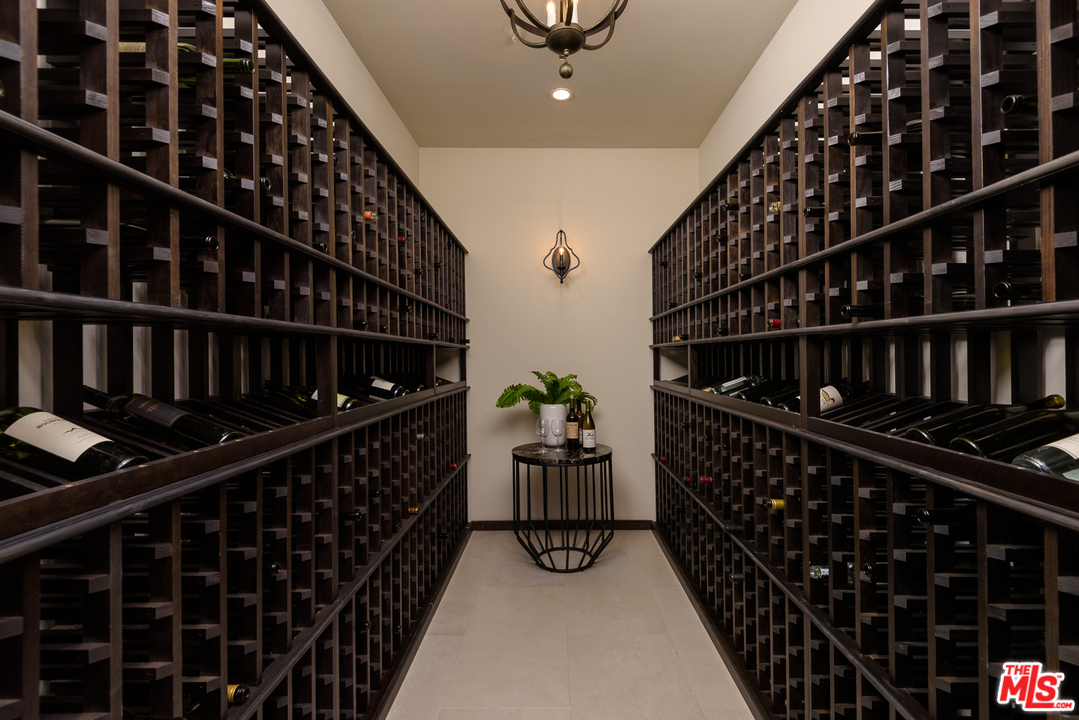 2175 Summitridge Drive Beverly Hills, CA 90210 - Photo 39 of 51