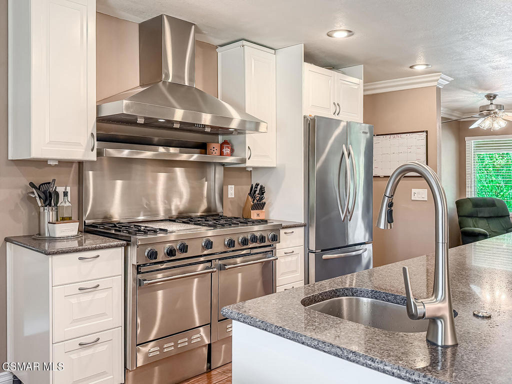 1351 Rambling Road Simi Valley, CA 93065 - Photo 24 of 70