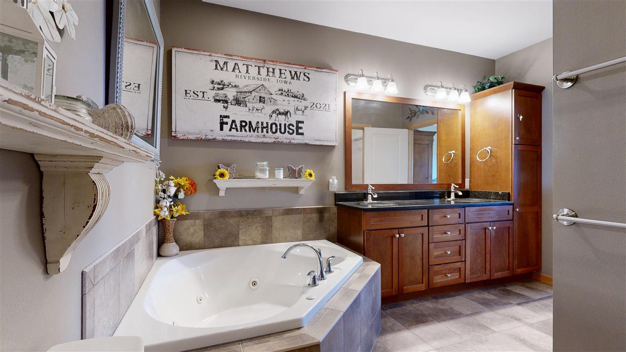 1092 Walnut Avenue, Unit 321 BLDG E Riverside, IA 52327 - Photo 42 of 51 Gallery Image 42