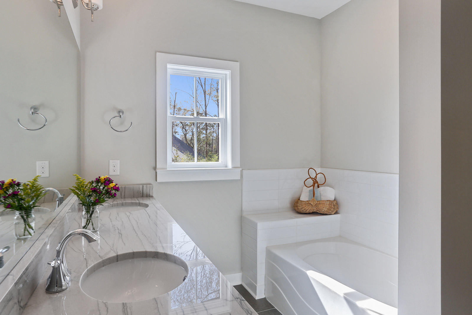 1809 Rifle Range Road Mount Pleasant, SC 29464 - Photo 15 of 46 Master Suite Upstairs Bathroom