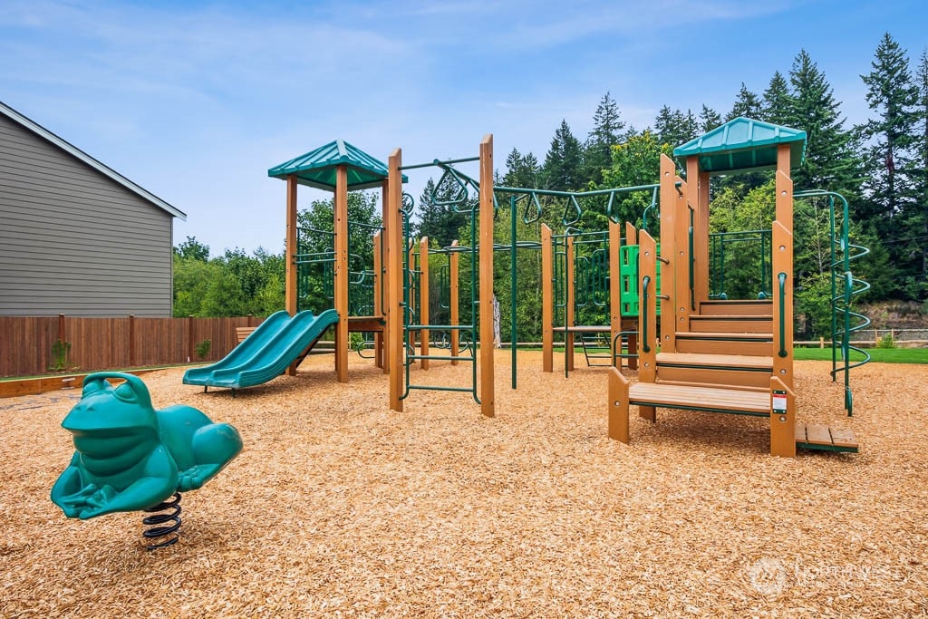 1388 Southwest Pendleton Way, Unit 211 Port Orchard, WA 98367 - Photo 25 of 26 Gallery Image 25