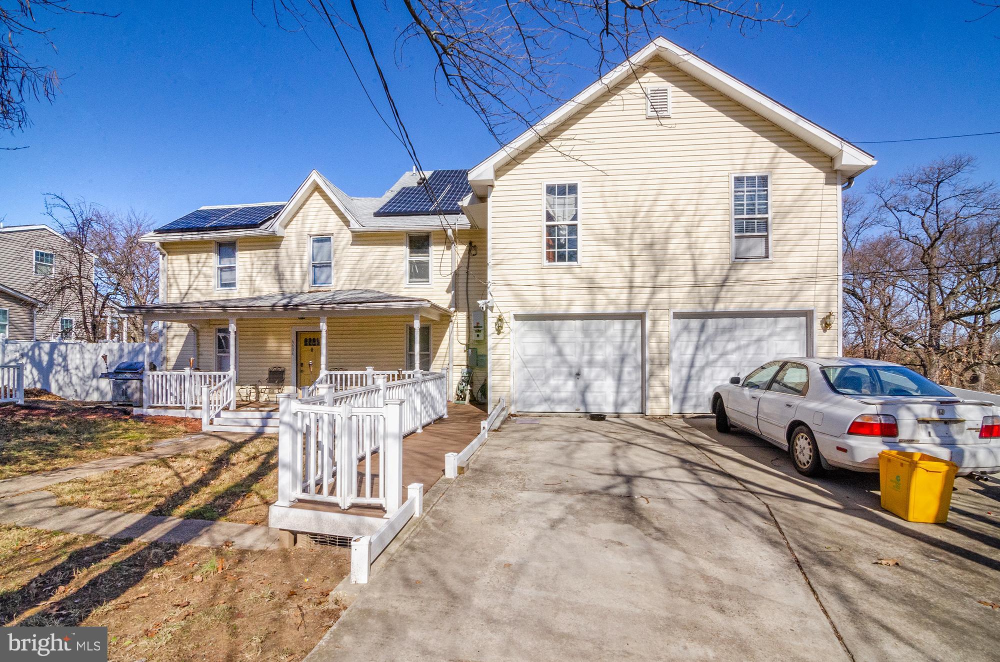 6604 Oak Street Cheverly, MD 20785 - Photo 2 of 29