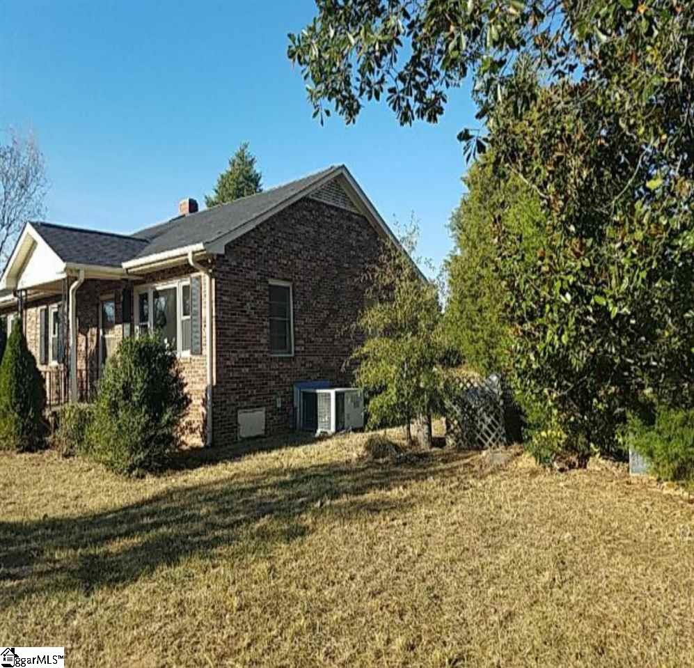 481 Dunklin Bridge Road Fountain Inn, SC 29644 - Photo 4 of 8