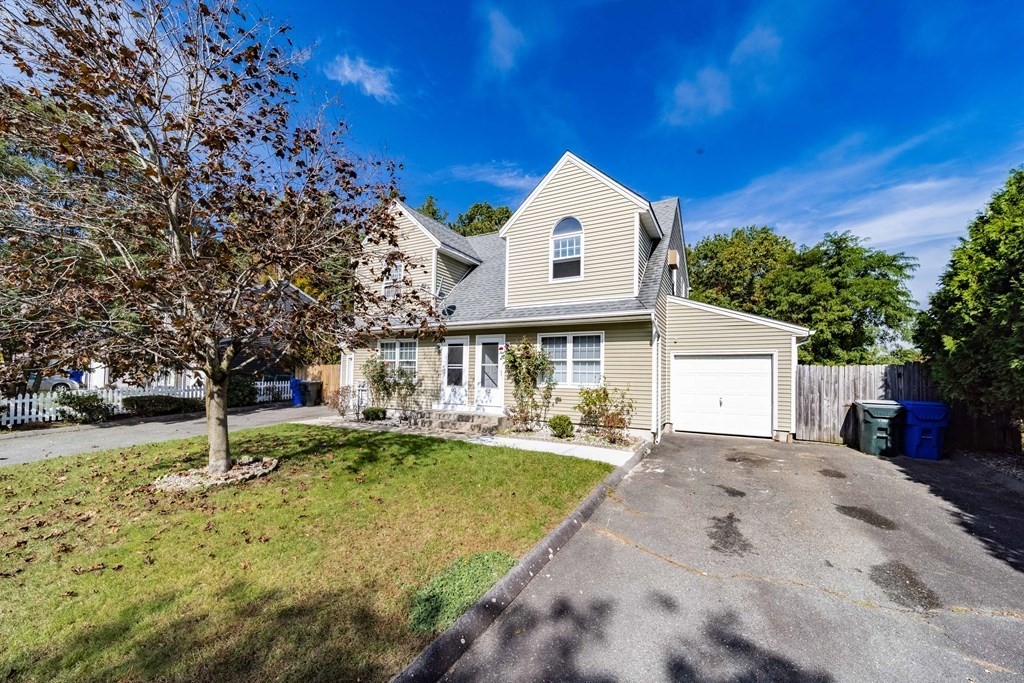 60-62 Kamuda Street Springfield, MA 01151 - Photo 1 of 32 Gallery Image 1