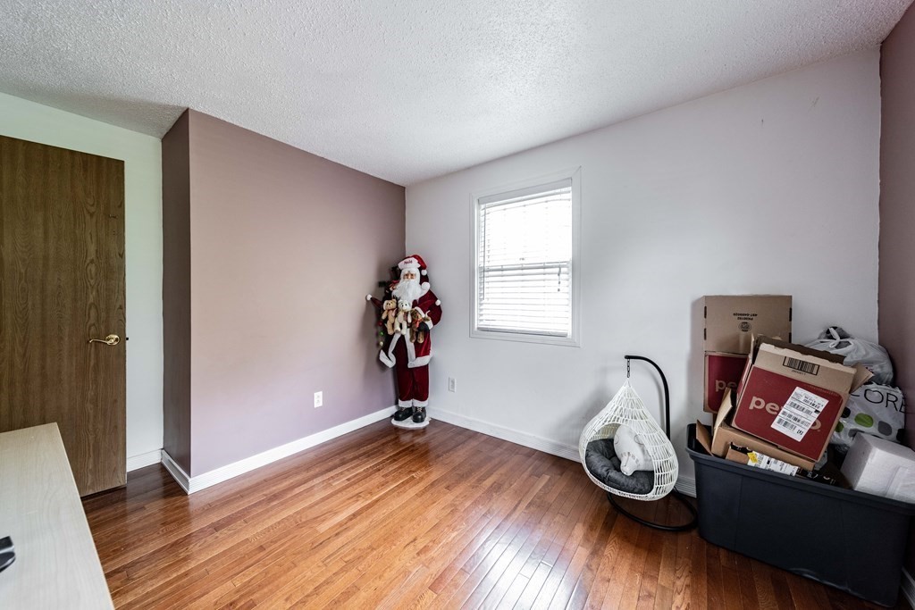 60-62 Kamuda Street Springfield, MA 01151 - Photo 15 of 32 Gallery Image 15