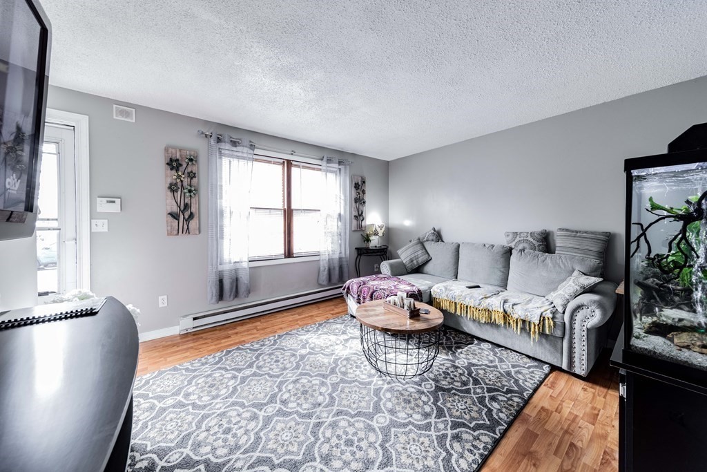 60-62 Kamuda Street Springfield, MA 01151 - Photo 4 of 32 Gallery Image 4
