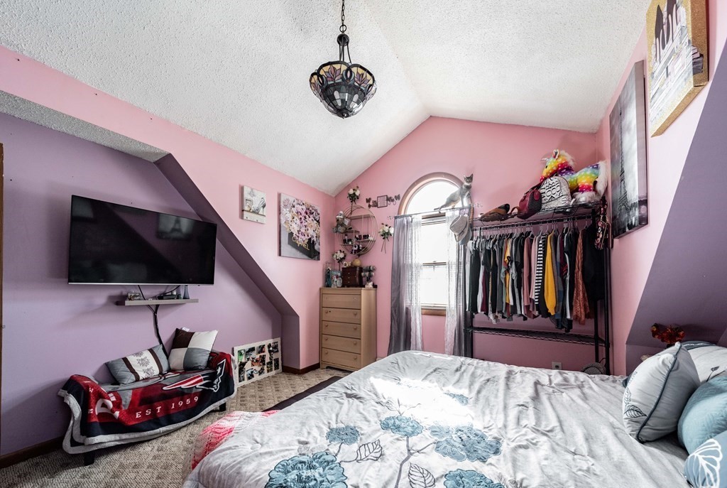 60-62 Kamuda Street Springfield, MA 01151 - Photo 10 of 32 Gallery Image 10