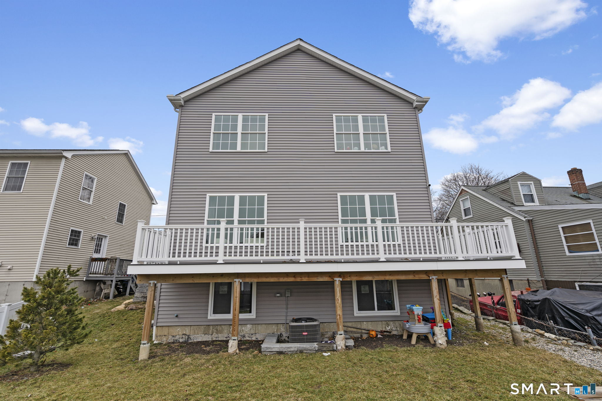 156 Dayton Road Bridgeport, CT 06606 - Photo 27 of 28