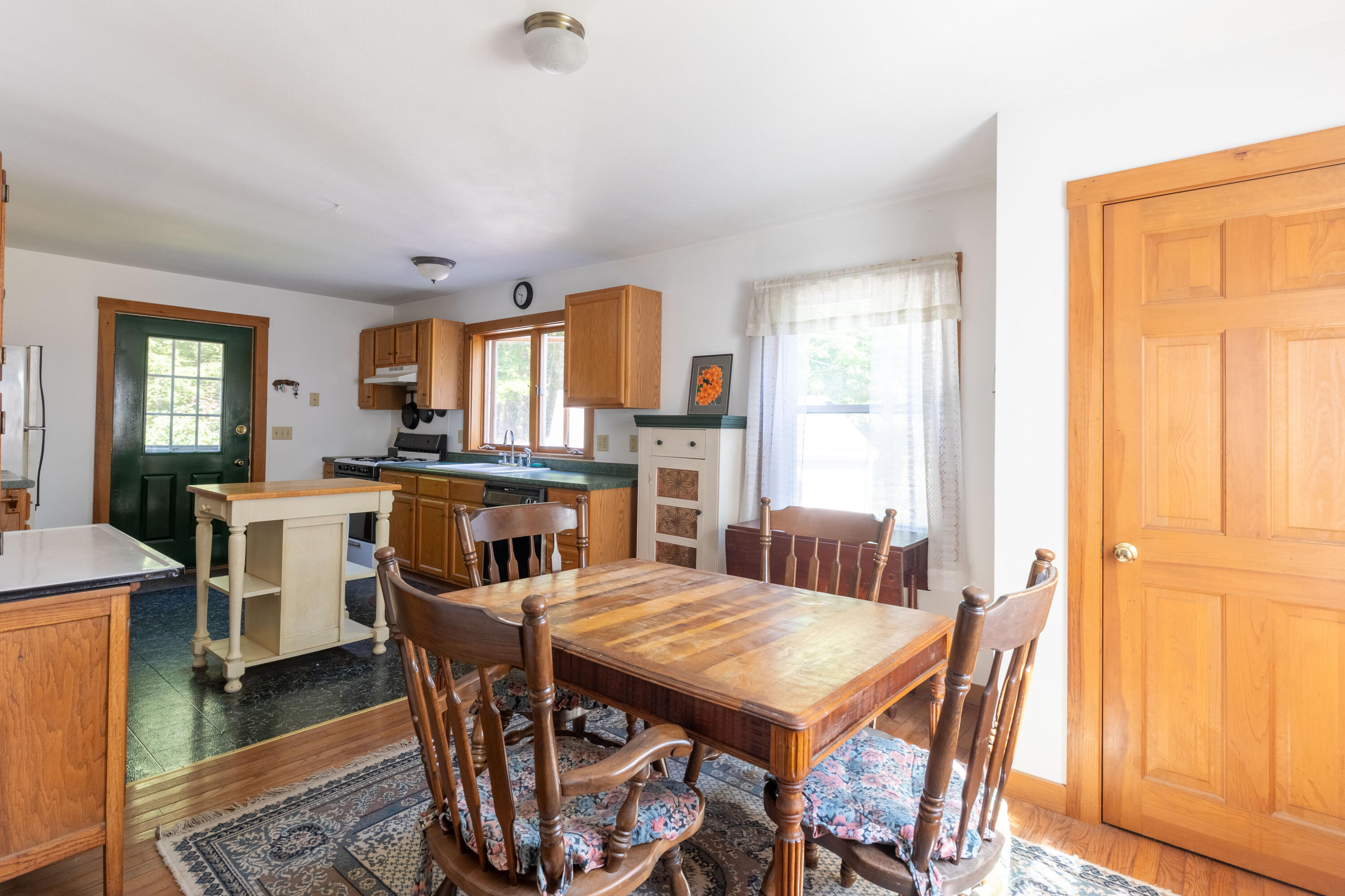 84 Brave Boat Harbor Road Kittery, ME 03905 - Photo 10 of 36 9L9A7238-HDR