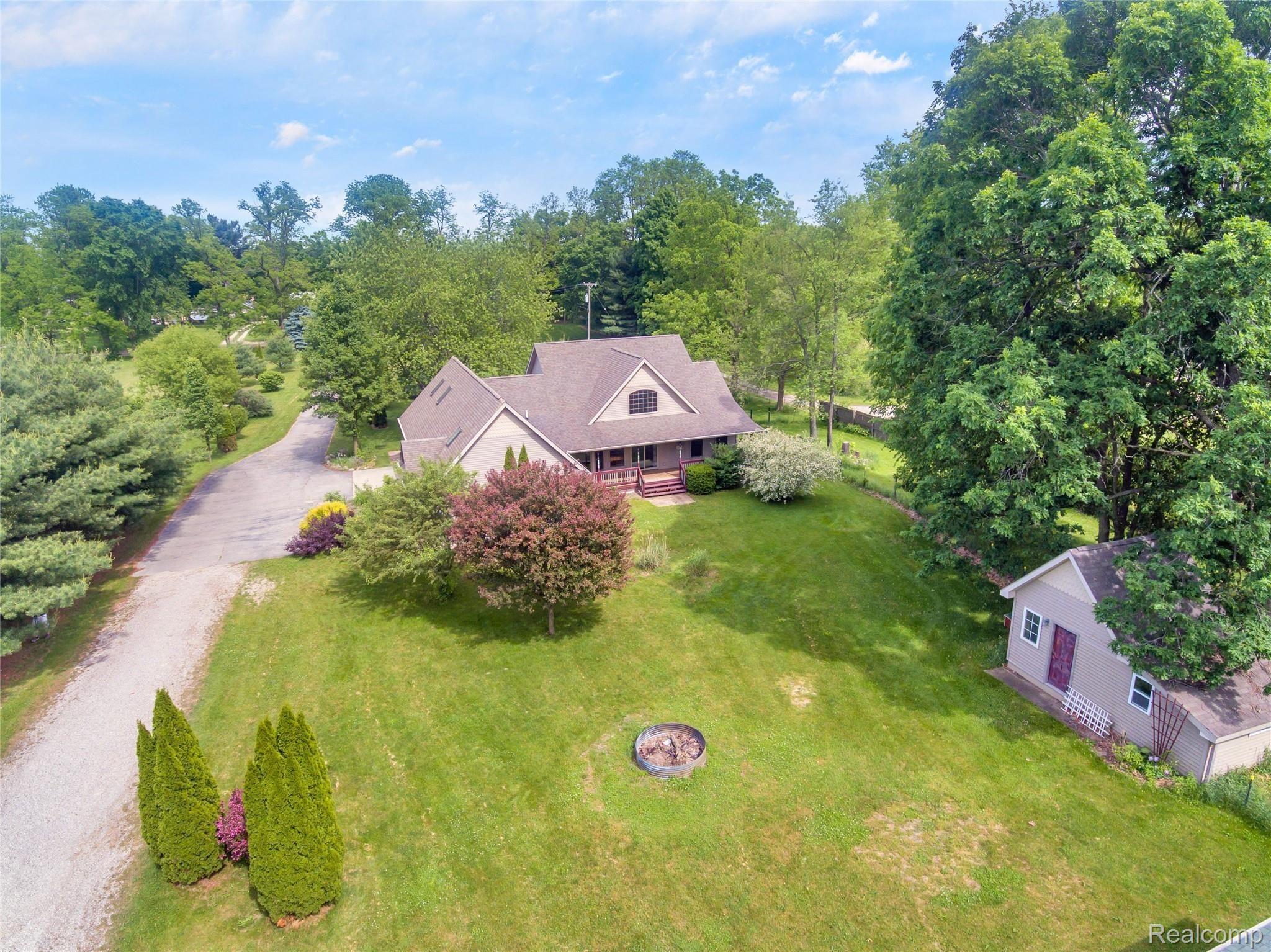 3250 Pingree Road Howell, MI 48843 - Photo 68 of 72 guLOlH8I.jpeg