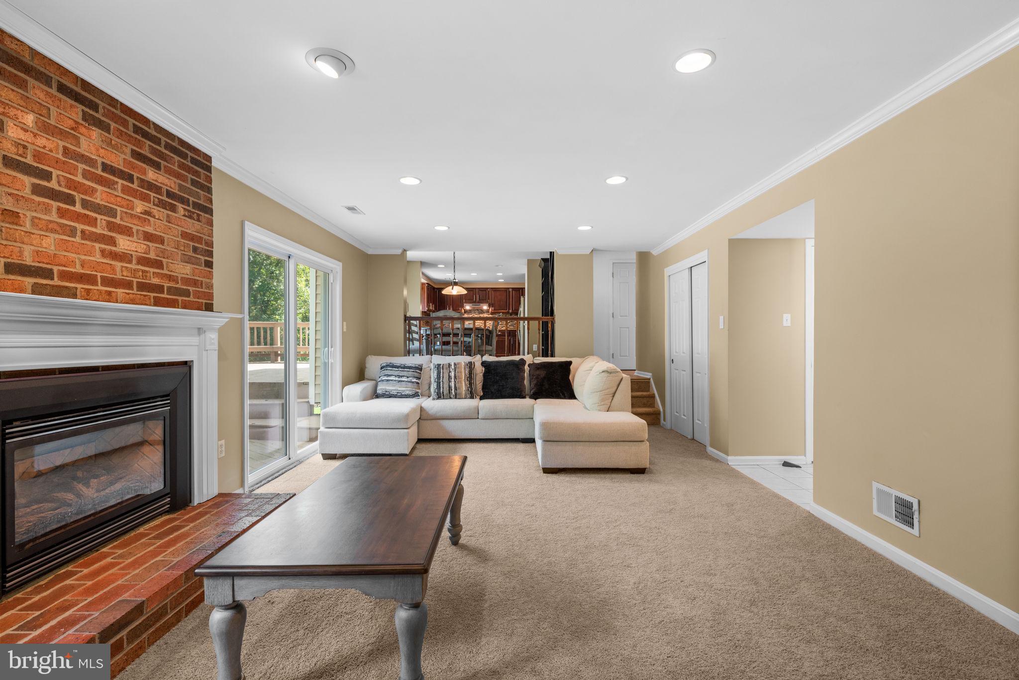 6367 Saddle Drive Columbia, MD 21045 - Photo 15 of 49 Family Room