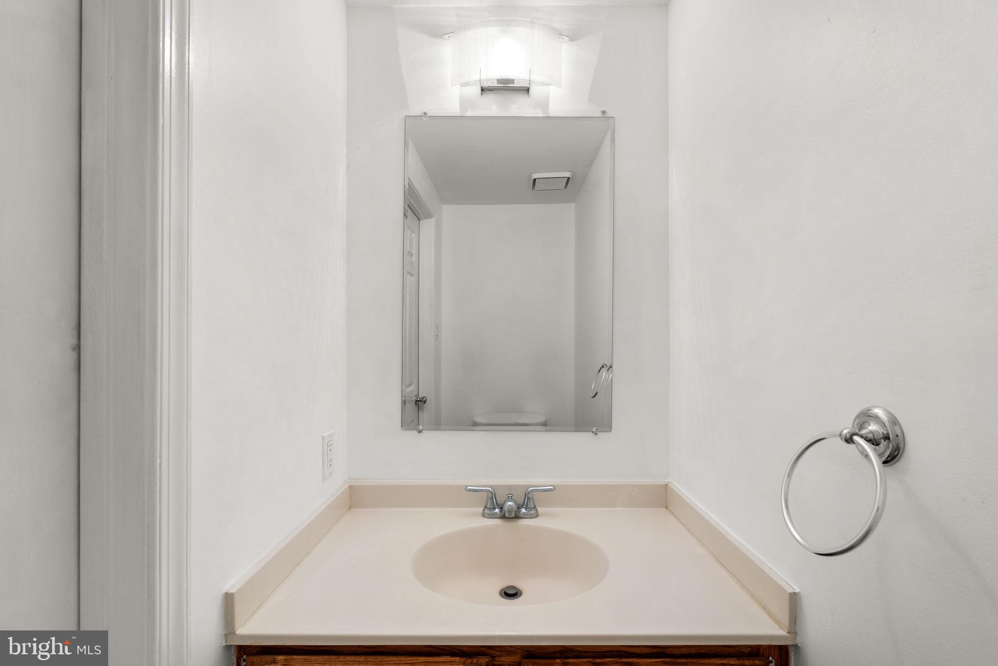 6367 Saddle Drive Columbia, MD 21045 - Photo 17 of 49 Powder Room