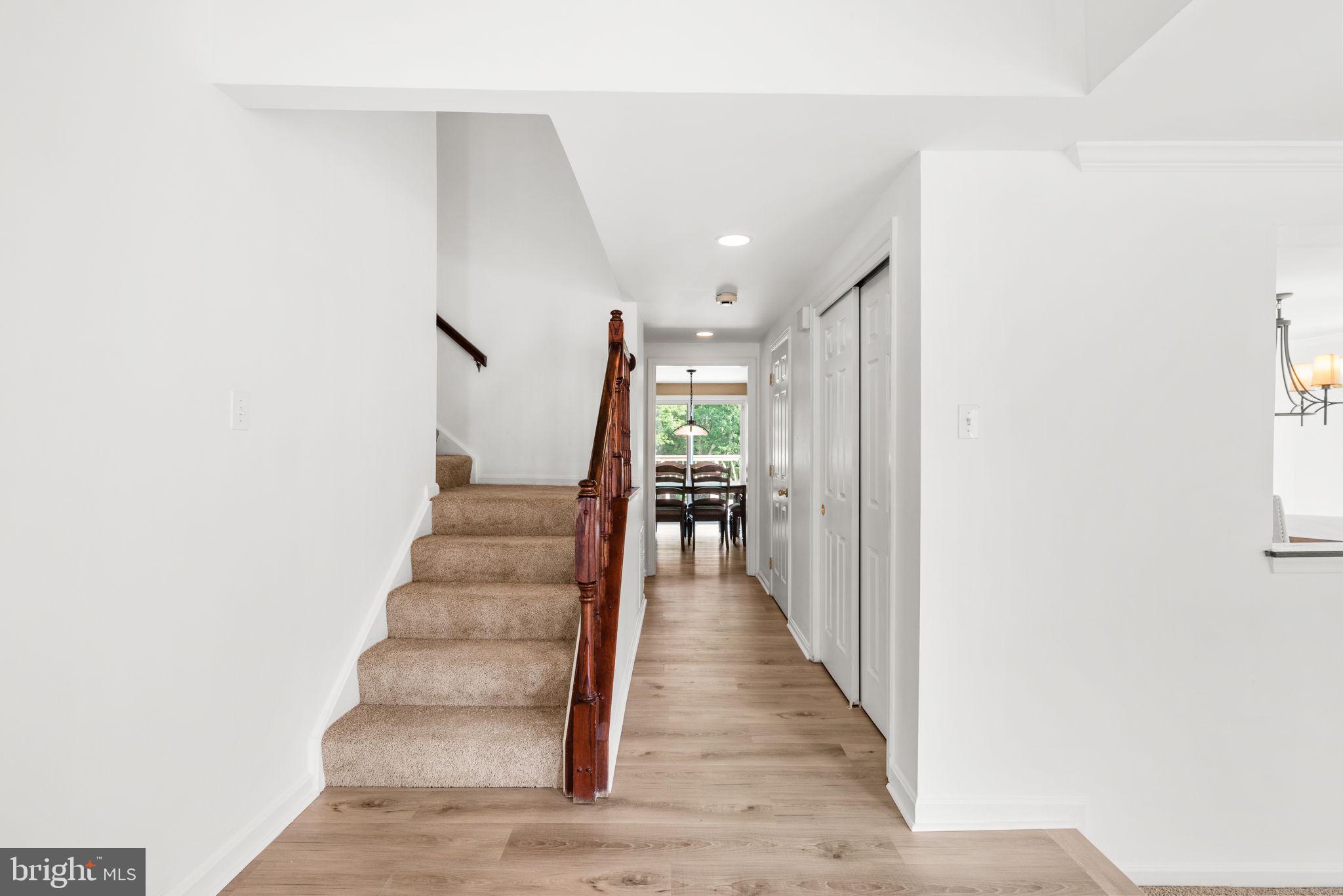 6367 Saddle Drive Columbia, MD 21045 - Photo 2 of 49 Foyer