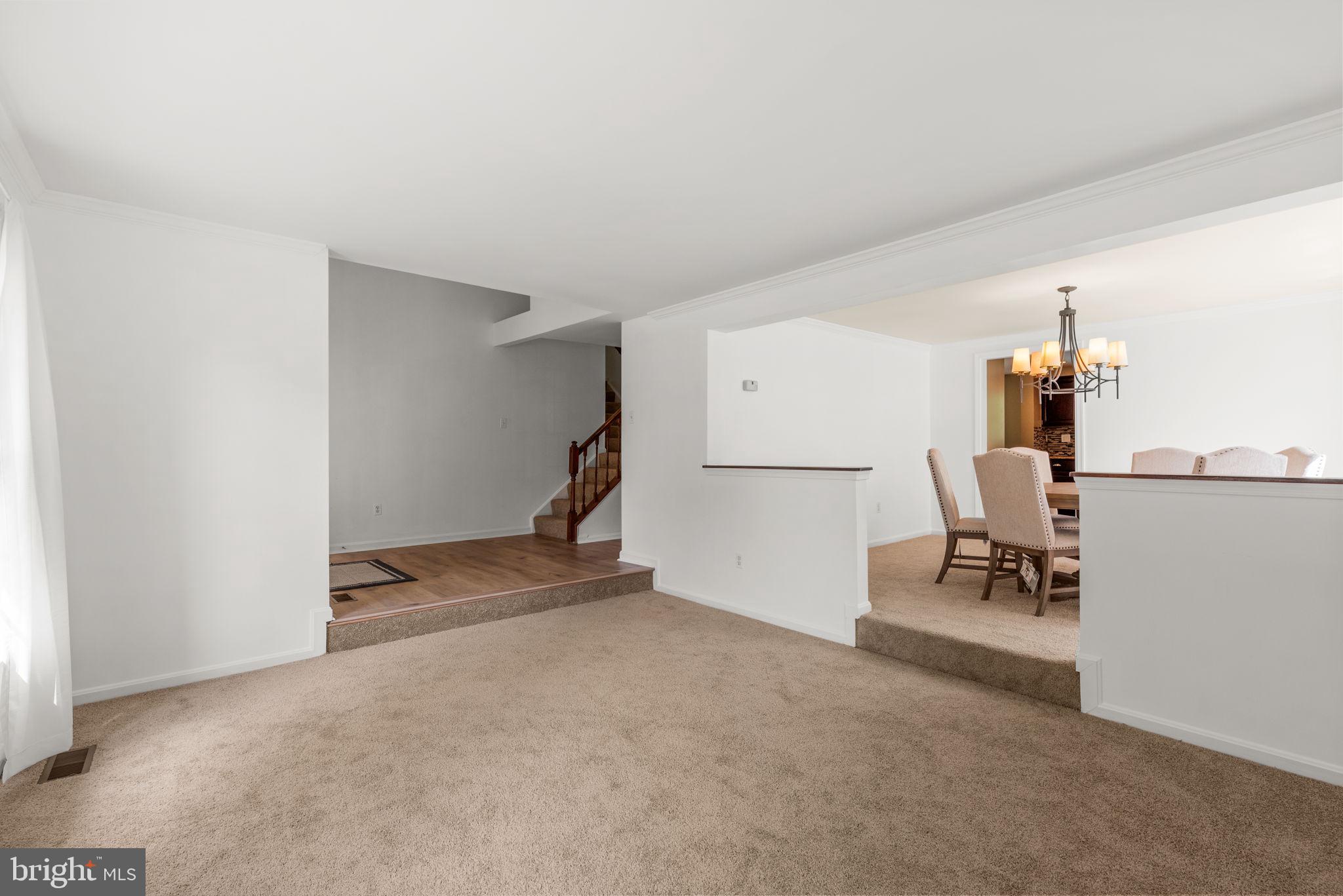 6367 Saddle Drive Columbia, MD 21045 - Photo 5 of 49 Living Room
