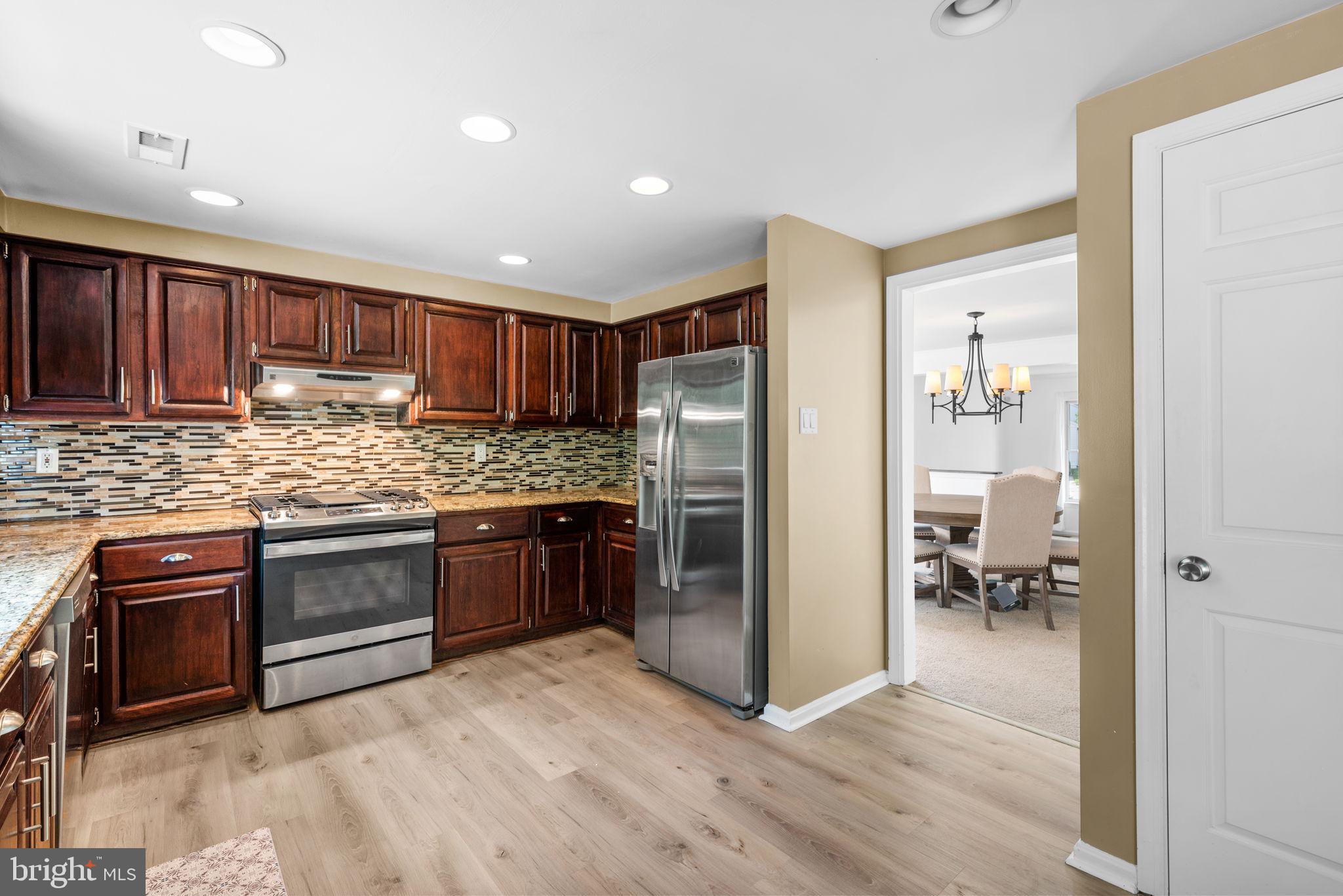 6367 Saddle Drive Columbia, MD 21045 - Photo 9 of 49 Living Room