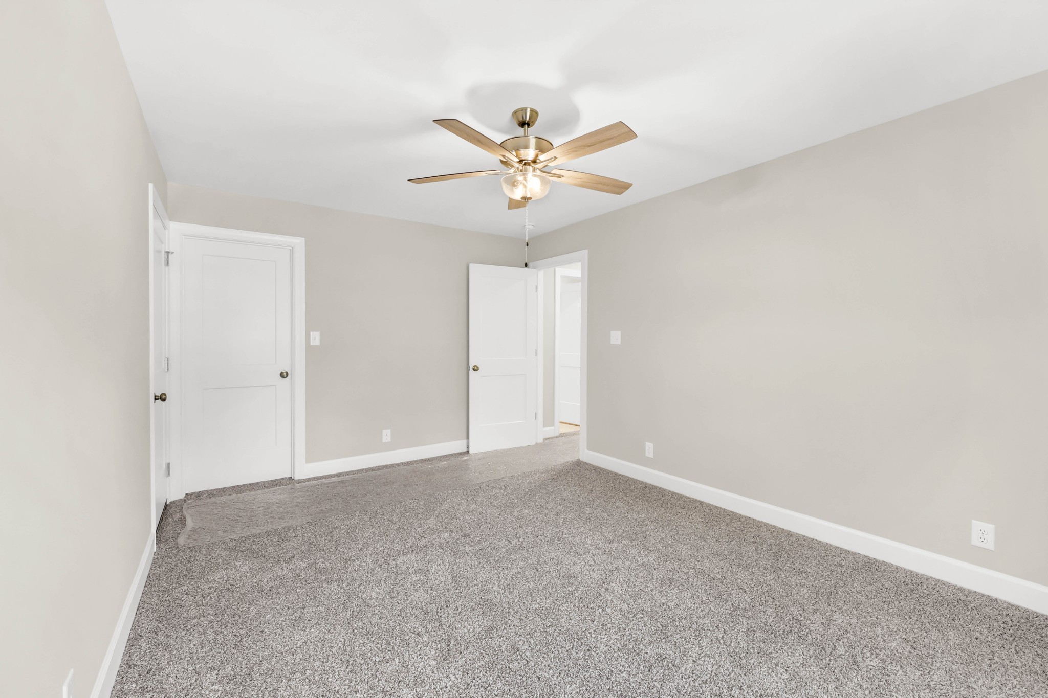 262 Rossview Road Clarksville, TN 37043 - Photo 26 of 43 a view of an empty room