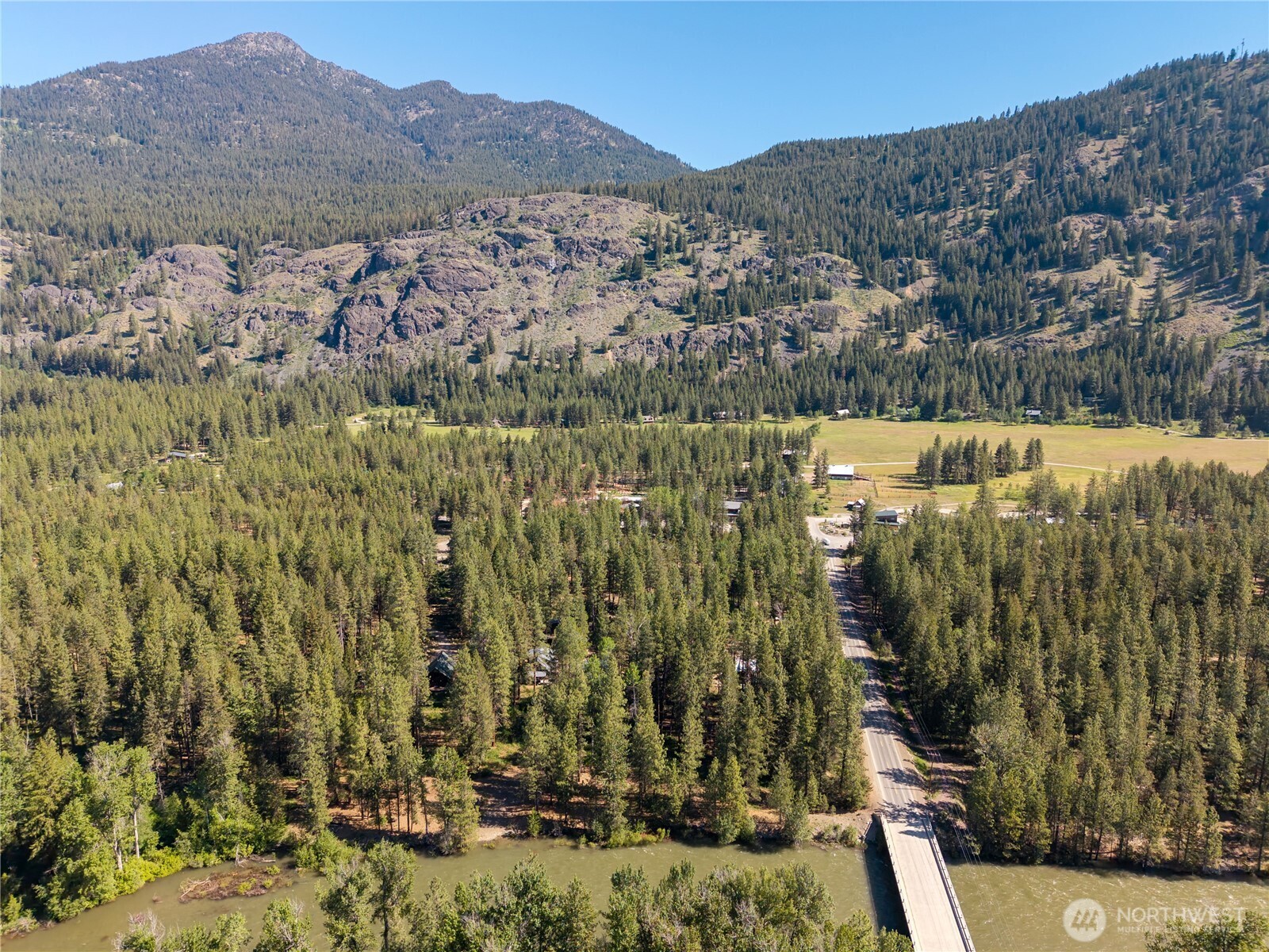 3 Mazama Bridge Road Mazama, WA 98833 - Photo 19 of 29 a view of a city