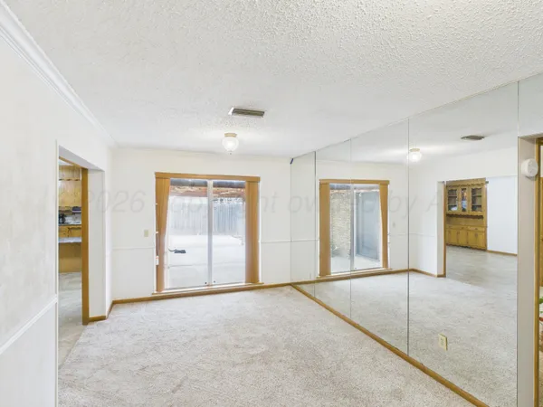 $338,900 | 717 Phillips Drive, Dumas, TX 79029