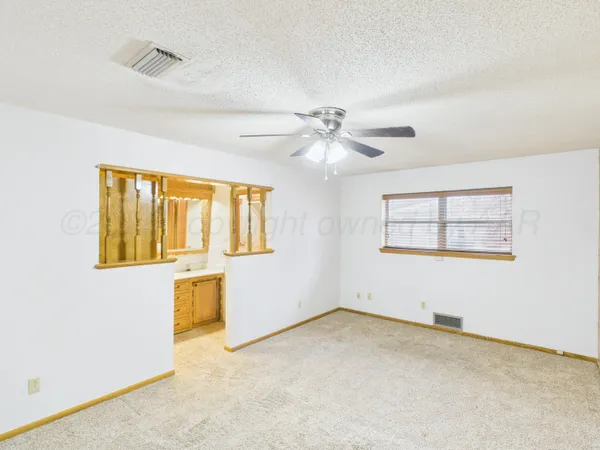 $338,900 | 717 Phillips Drive, Dumas, TX 79029