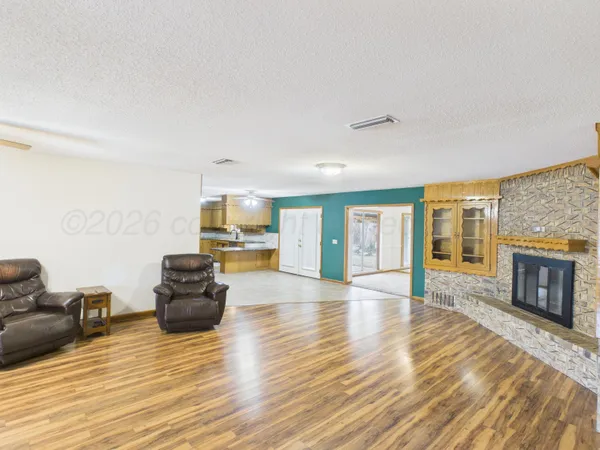 $338,900 | 717 Phillips Drive, Dumas, TX 79029