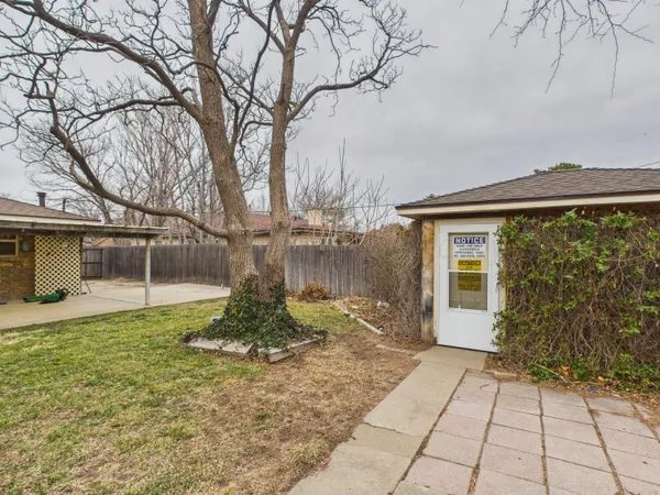 $338,900 | 717 Phillips Drive, Dumas, TX 79029