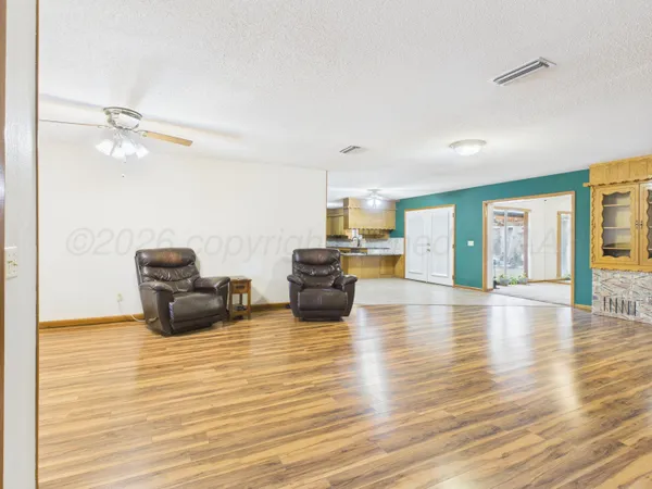 $338,900 | 717 Phillips Drive, Dumas, TX 79029