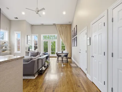 $659,000 | 1615 North Claremont Avenue, Unit 3S, Chicago, IL 60647