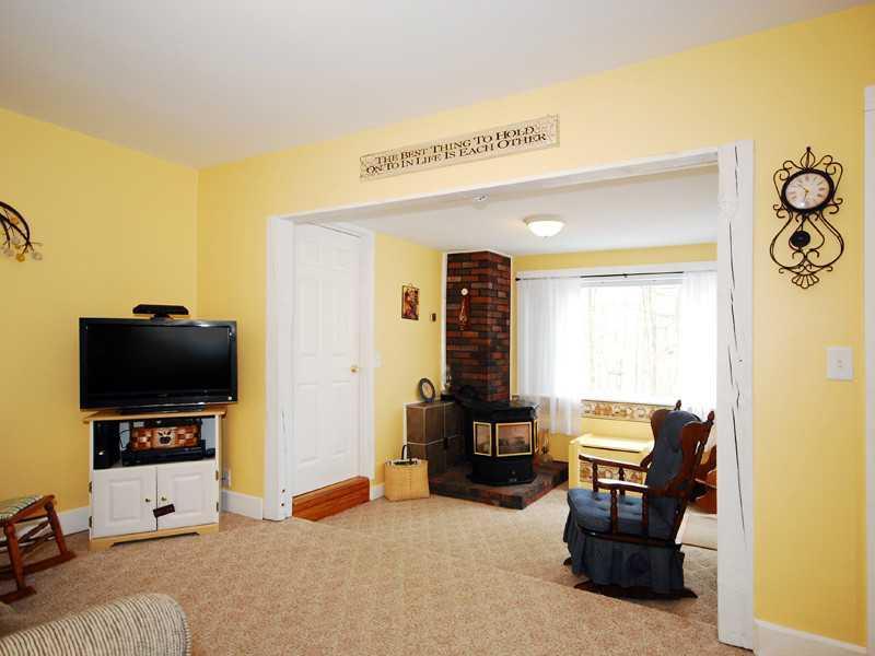 24 Beach Road Windham, ME 04062 - Photo 14 of 35 Living Room.