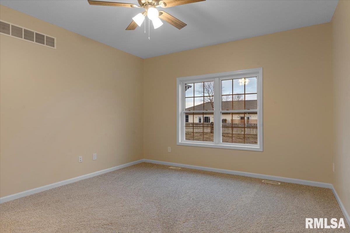 4033 Westgate Drive Springfield, IL 62711 - Photo 19 of 32 Gallery Image 19