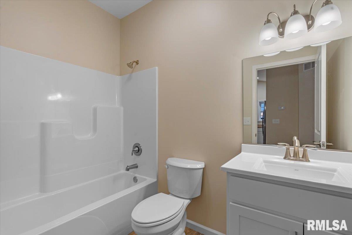 4033 Westgate Drive Springfield, IL 62711 - Photo 20 of 32 Gallery Image 20