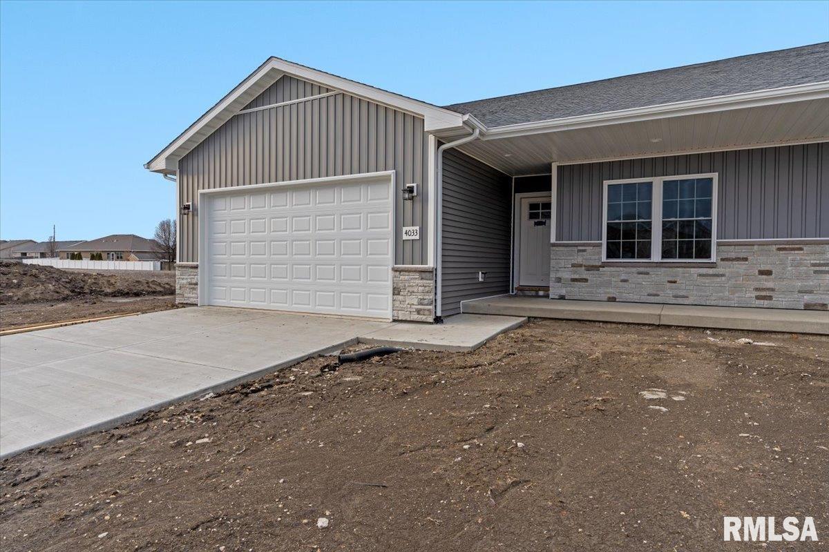 4033 Westgate Drive Springfield, IL 62711 - Photo 3 of 32 Gallery Image 3