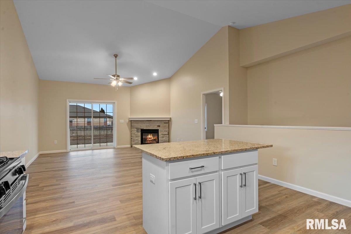 4033 Westgate Drive Springfield, IL 62711 - Photo 8 of 32 Gallery Image 8