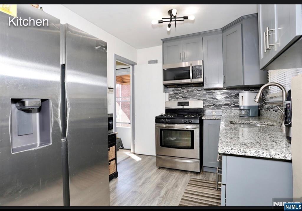 64 Chestnut Street Belleville, NJ 07109 - Photo 4 of 17