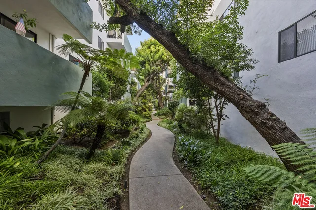 $639,000 | 5000 South Centinela Avenue, Unit 128, Los Angeles, CA 90066