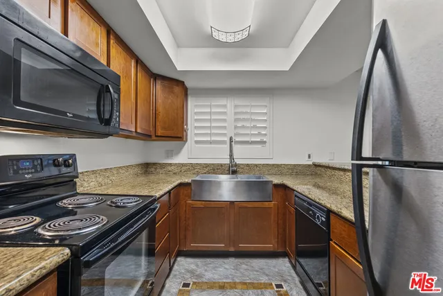 $639,000 | 5000 South Centinela Avenue, Unit 128, Los Angeles, CA 90066