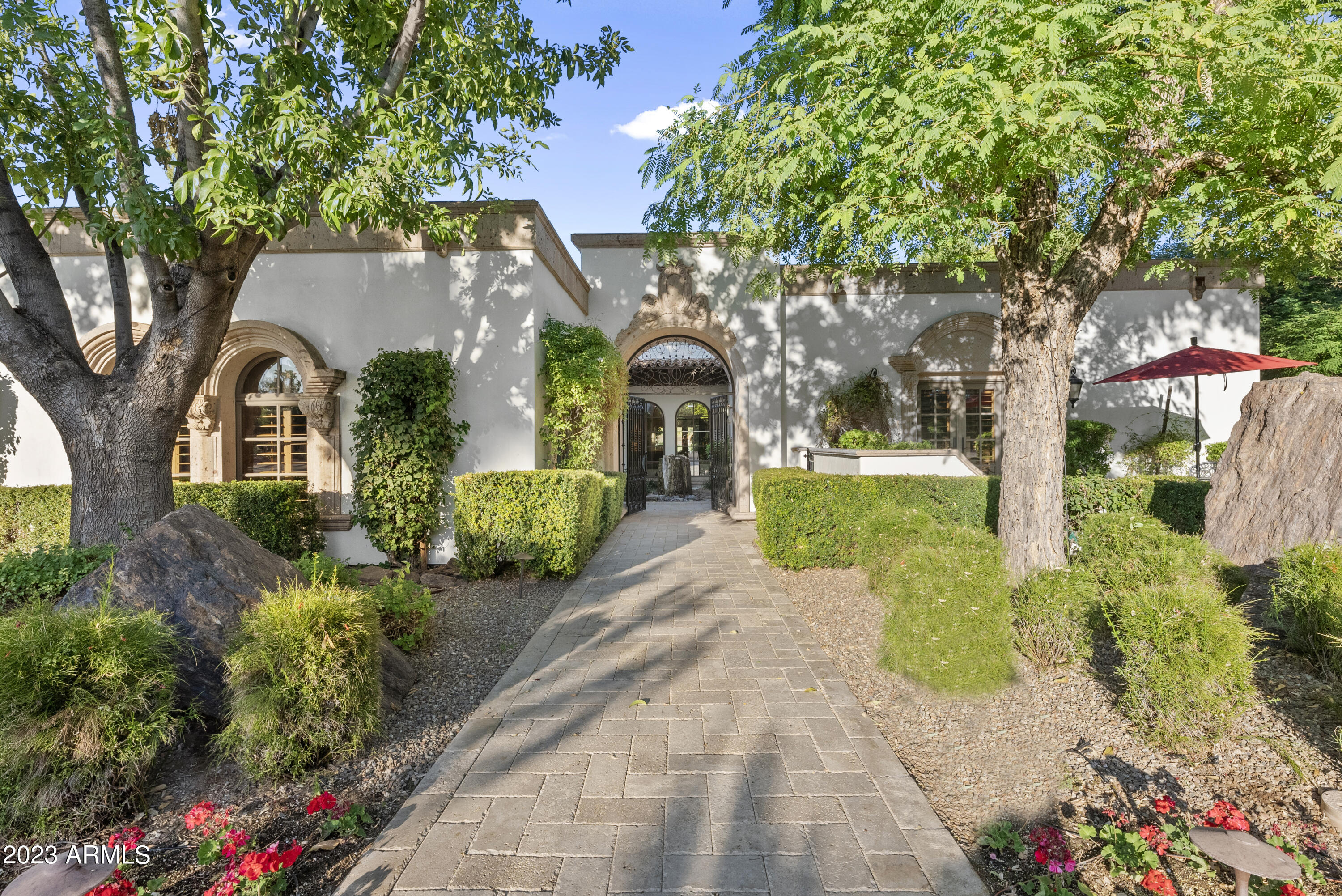 6712 East Maverick Road Paradise Valley, AZ 85253 - Photo 3 of 98 A7S04884