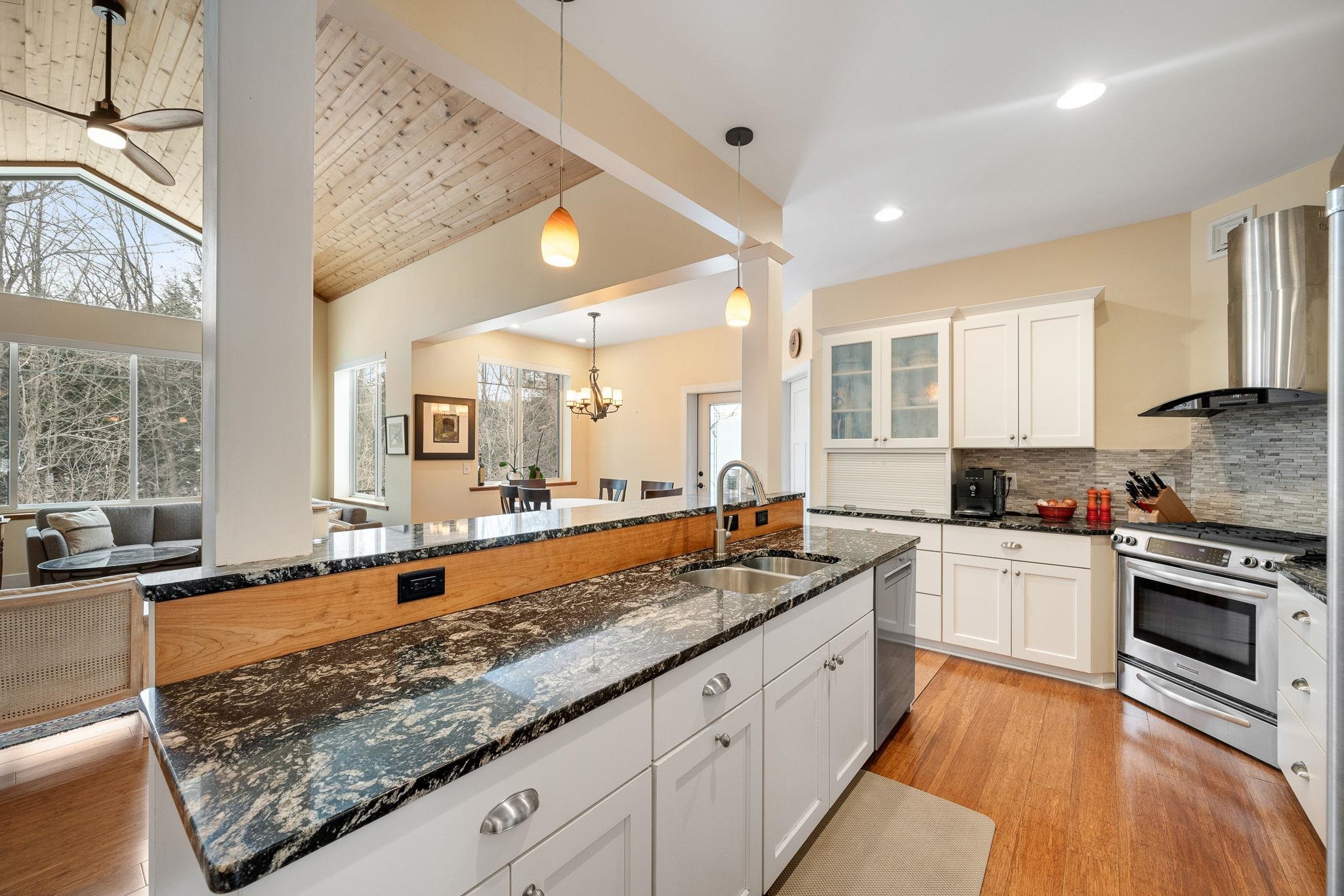 64 Webster Ridge Shelburne, VT 05482 - Photo 13 of 52