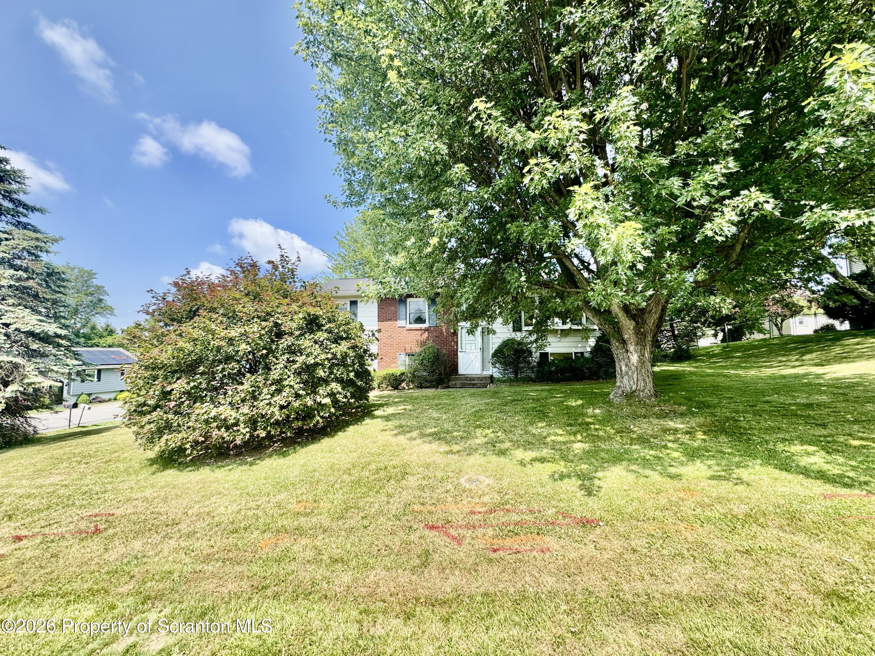 201 Appletree Clarks Summit, PA 18411 - Photo 1 of 26 Front