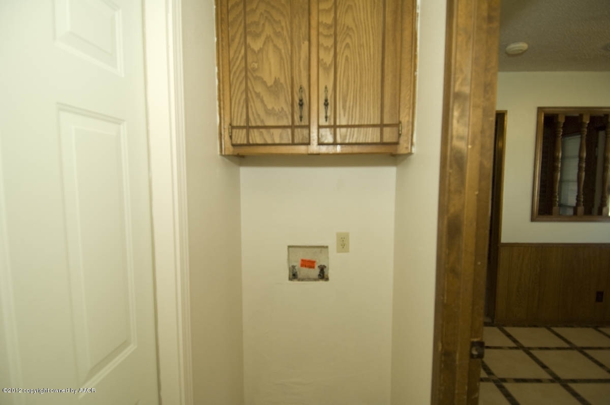 8206 Santa Fe Trail Amarillo, TX 79110 - Photo 26 of 31 a view of a door