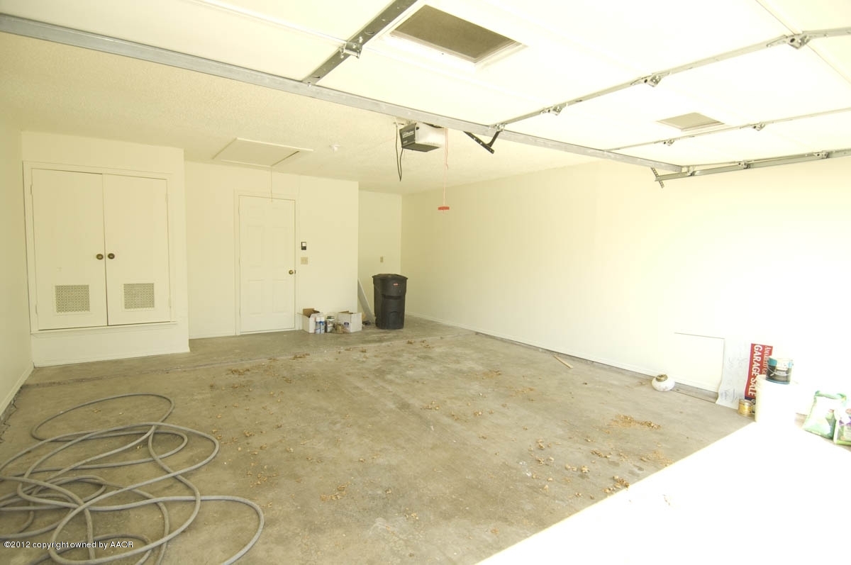 8206 Santa Fe Trail Amarillo, TX 79110 - Photo 29 of 31 a view of a bathroom