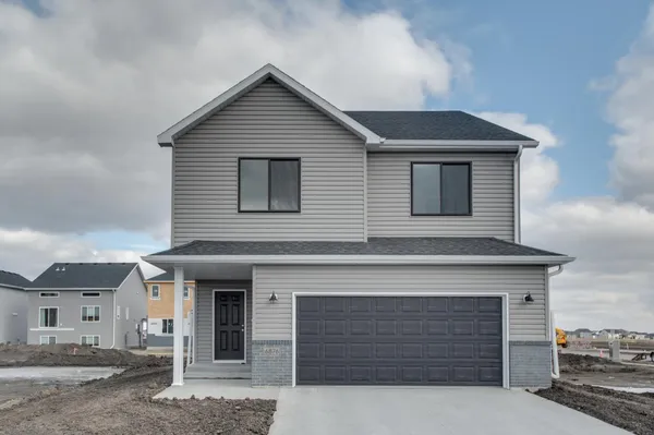 $349,940 | 6876 Belding Drive South, Fargo, ND 58104