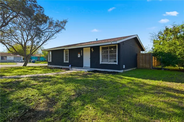$195,000 | 1430 Madrid Drive, Corpus Christi, TX 78416