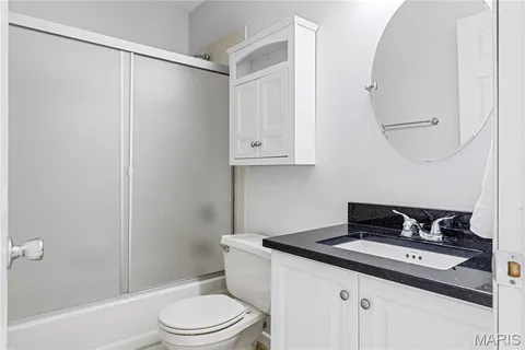 $385,000 | 30 Walnut Knoll Court, St. Charles, MO 63304