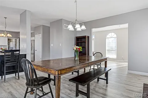 $385,000 | 30 Walnut Knoll Court, St. Charles, MO 63304