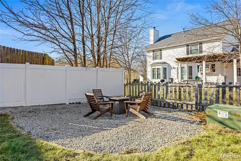 $385,000 | 30 Walnut Knoll Court, St. Charles, MO 63304