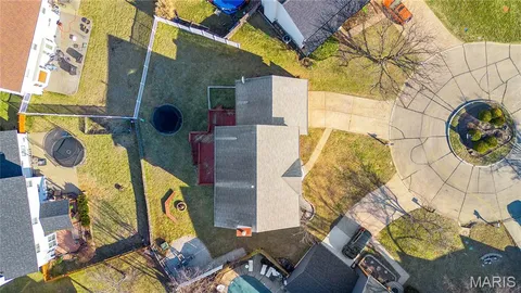 $385,000 | 30 Walnut Knoll Court, St. Charles, MO 63304